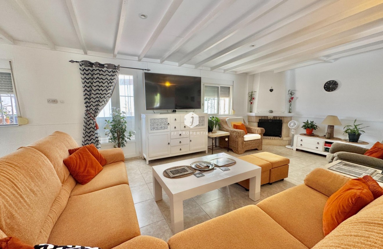 Tweedehands - Villa -
Dolores - Comunidad Valenciana