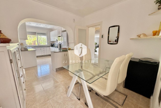 Tweedehands - Villa -
Dolores - Comunidad Valenciana