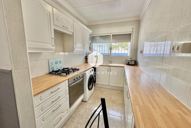 Tweedehands - Villa -
Dolores - Comunidad Valenciana