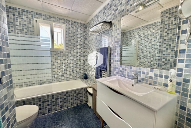 Tweedehands - Villa -
Dolores - Comunidad Valenciana