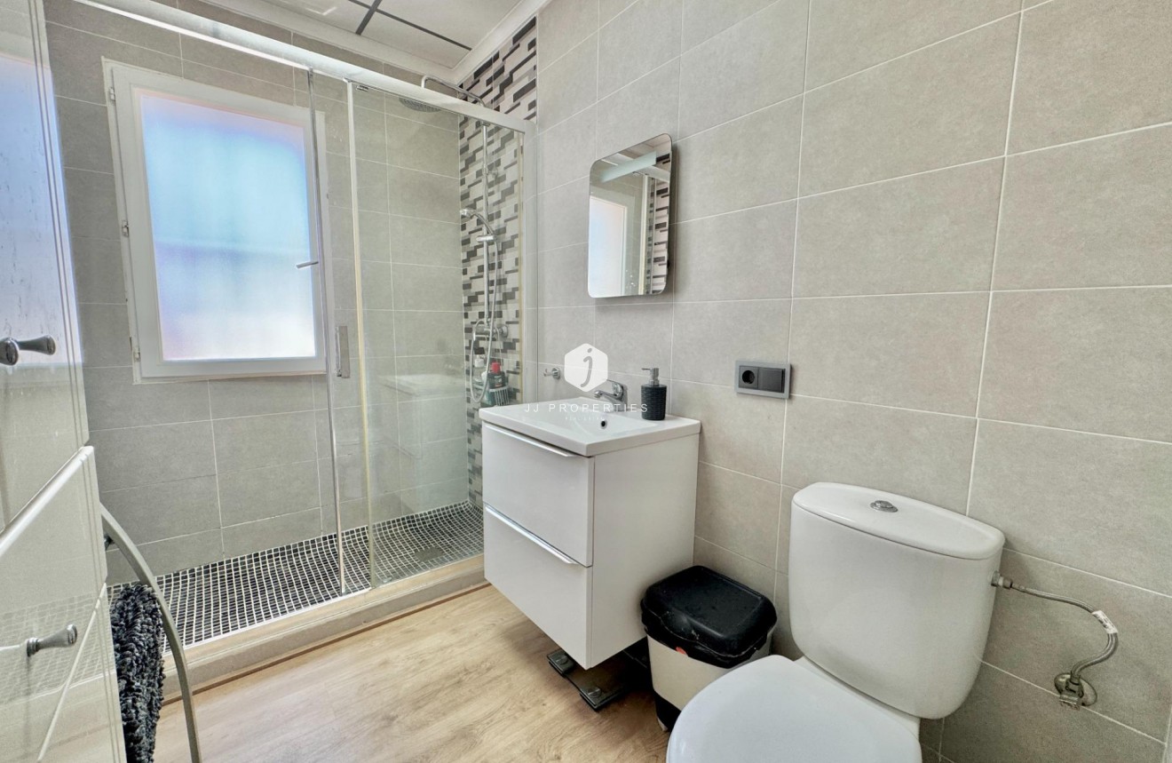 Tweedehands - Villa -
Dolores - Comunidad Valenciana