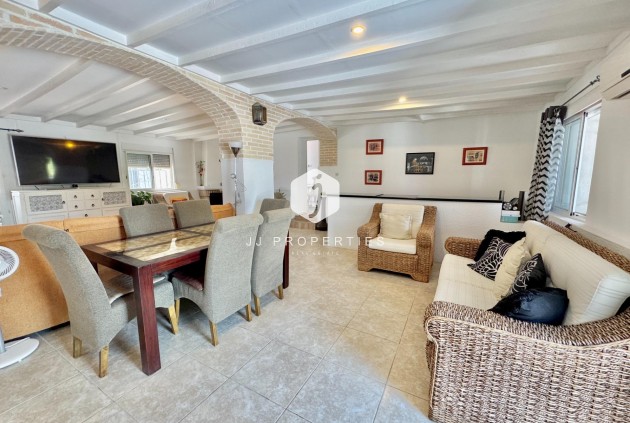 Tweedehands - Villa -
Dolores - Comunidad Valenciana