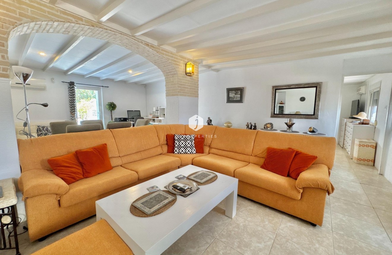 Tweedehands - Villa -
Dolores - Comunidad Valenciana