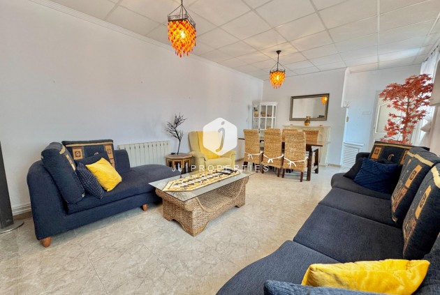 Tweedehands - Villa -
Dolores - Comunidad Valenciana