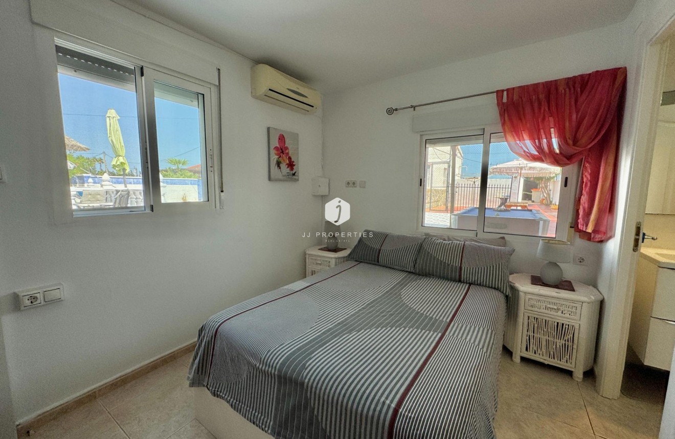 Tweedehands - Villa -
Dolores - Comunidad Valenciana