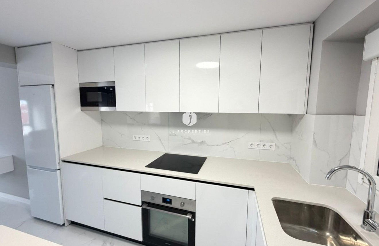 Tweedehands - Appartement / flat -
Torrevieja - Playa del Cura