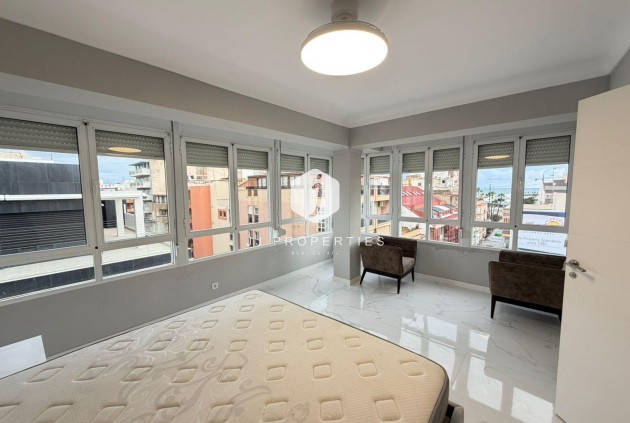 Tweedehands - Appartement / flat -
Torrevieja - Playa del Cura