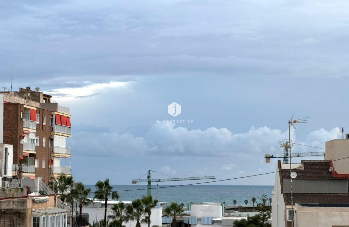 Tweedehands - Appartement / flat -
Torrevieja - Playa del Cura