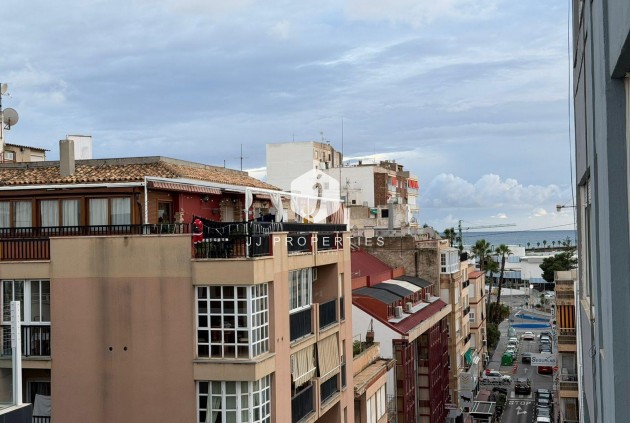 Tweedehands - Appartement / flat -
Torrevieja - Playa del Cura