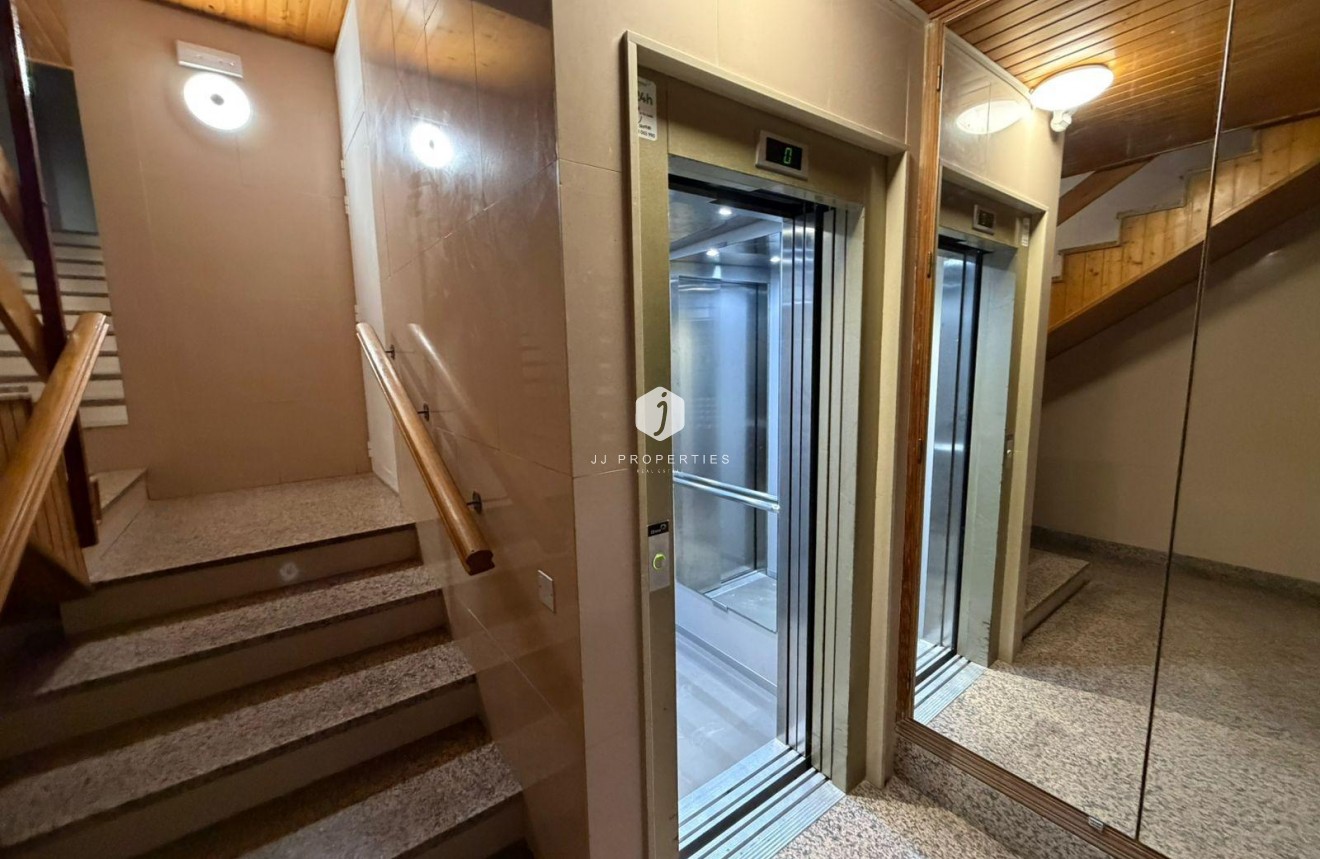 Tweedehands - Appartement / flat -
Torrevieja - Playa del Cura