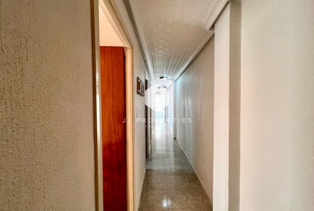 Tweedehands - Appartement / flat -
Torrevieja - Paseo maritimo