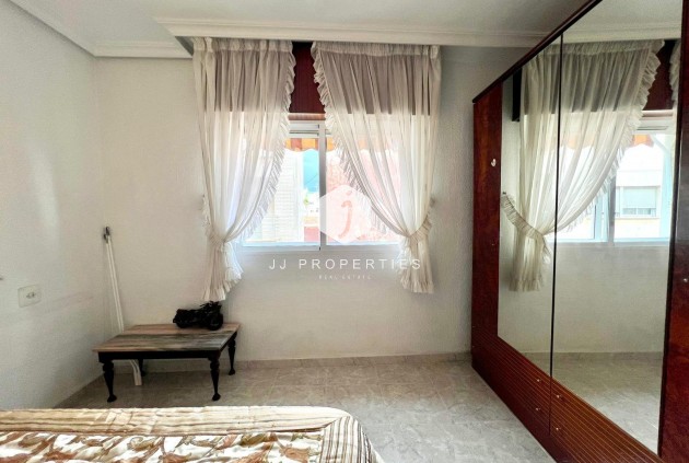 Tweedehands - Appartement / flat -
Torrevieja - Paseo maritimo