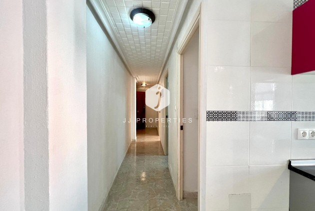 Tweedehands - Appartement / flat -
Torrevieja - Paseo maritimo