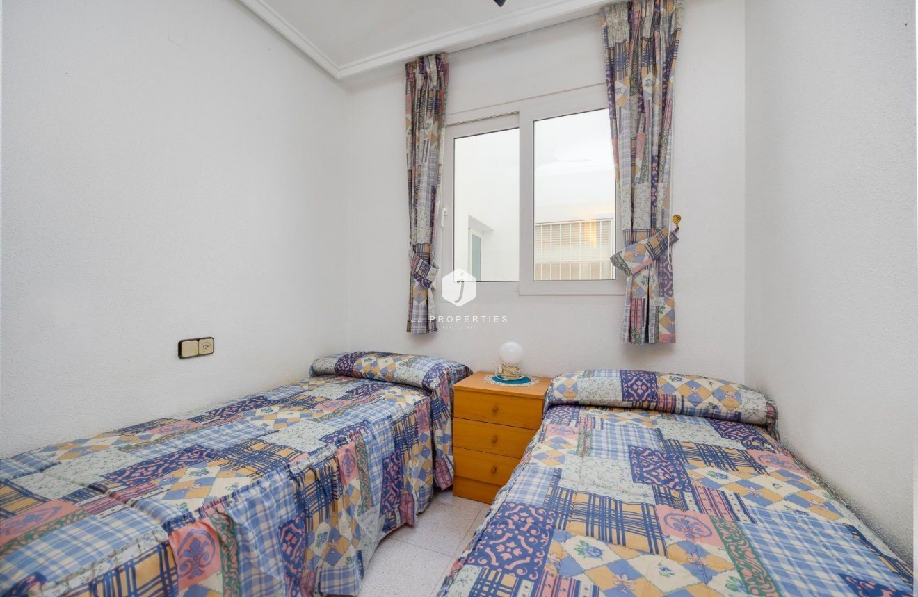Tweedehands - Appartement / flat -
Torrevieja - Acequion