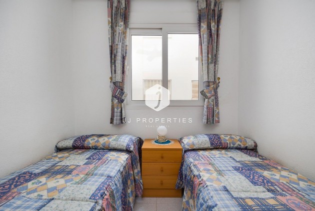 Tweedehands - Appartement / flat -
Torrevieja - Acequion