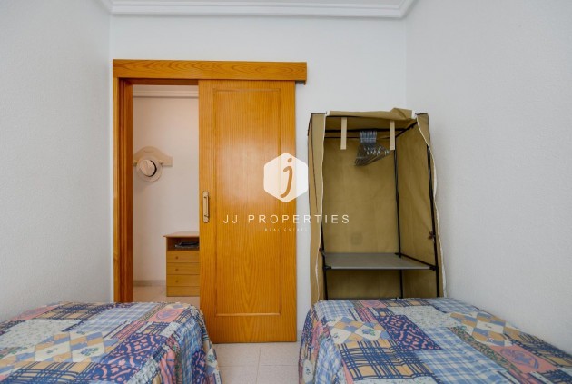Tweedehands - Appartement / flat -
Torrevieja - Acequion