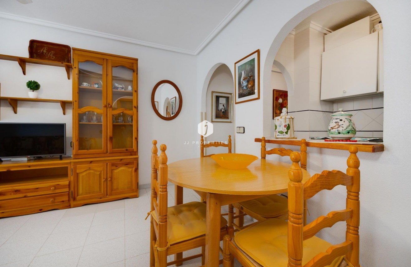 Tweedehands - Appartement / flat -
Torrevieja - Acequion