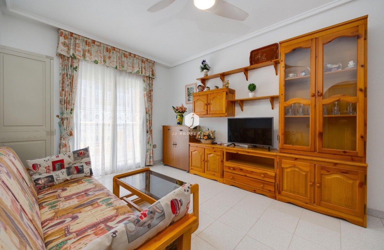 Tweedehands - Appartement / flat -
Torrevieja - Acequion