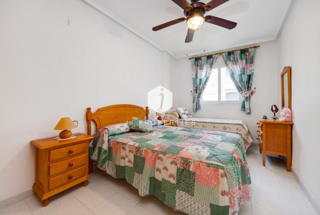 Tweedehands - Appartement / flat -
Torrevieja - Acequion