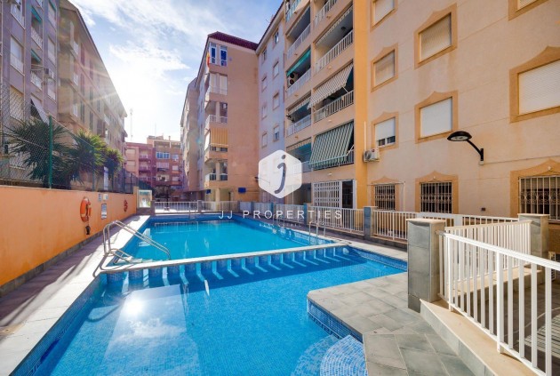 Tweedehands - Appartement / flat -
Torrevieja - Acequion