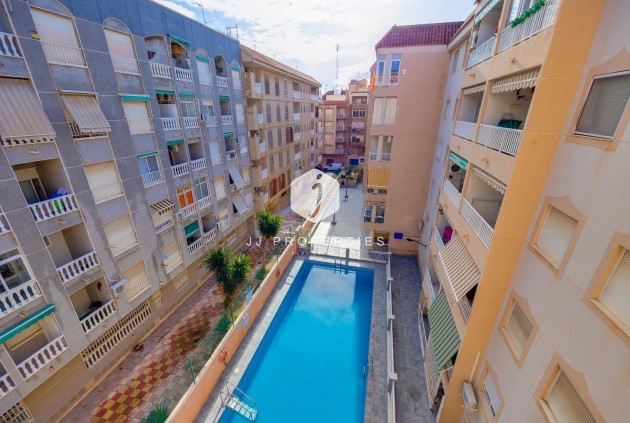 Tweedehands - Appartement / flat -
Torrevieja - Acequion