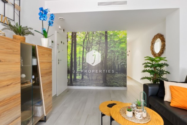 Tweedehands - Appartement / flat -
Torrevieja - Costa Blanca