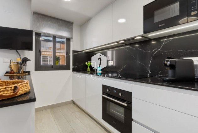 Tweedehands - Appartement / flat -
Torrevieja - Costa Blanca