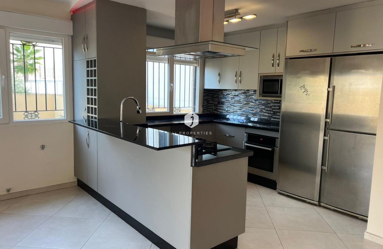 Tweedehands - Villa -
Orihuela Costa - Villamartín-las Filipinas