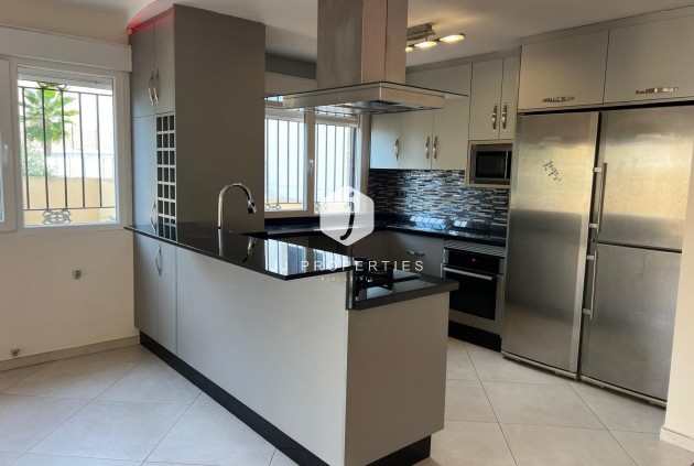 Tweedehands - Villa -
Orihuela Costa - Villamartín-las Filipinas