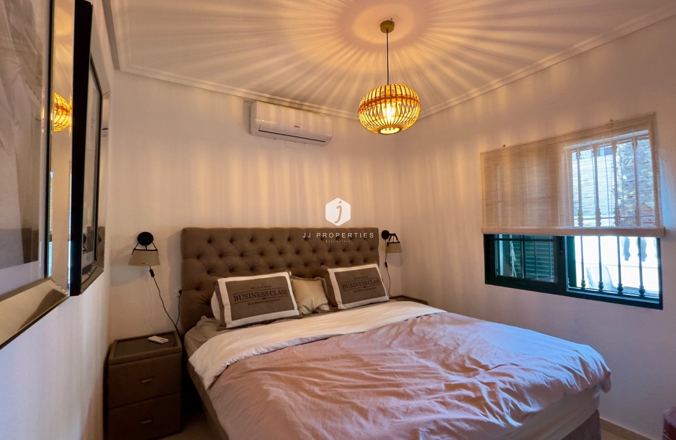 Segunda mano - Villa -
Orihuela Costa - Costa Blanca