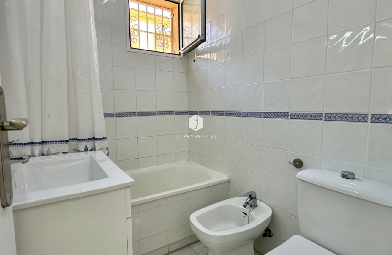 Resale - Apartment / flat -
Orihuela Costa - Costa Blanca