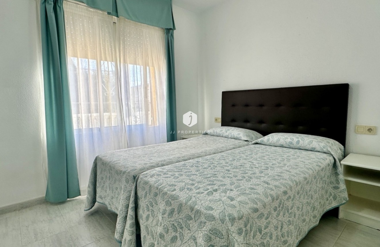 Resale - Apartment / flat -
Orihuela Costa - Costa Blanca