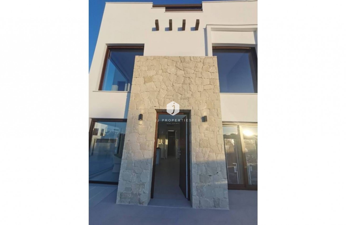 Resale - Villa -
Los Montesinos - Costa Blanca