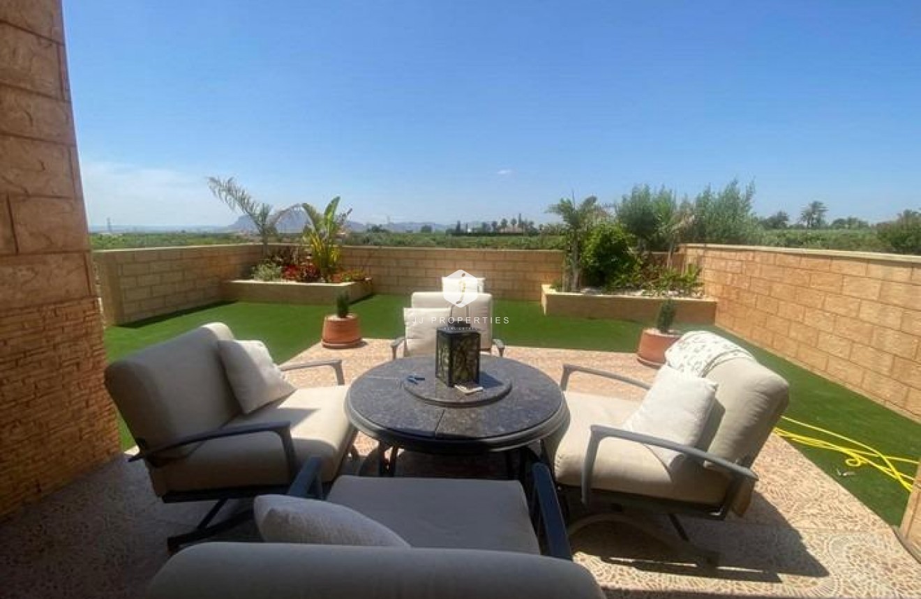 Resale - Villa -
Albatera - Campo De Albatera