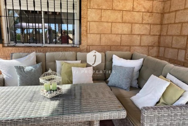 Resale - Villa -
Albatera - Campo De Albatera