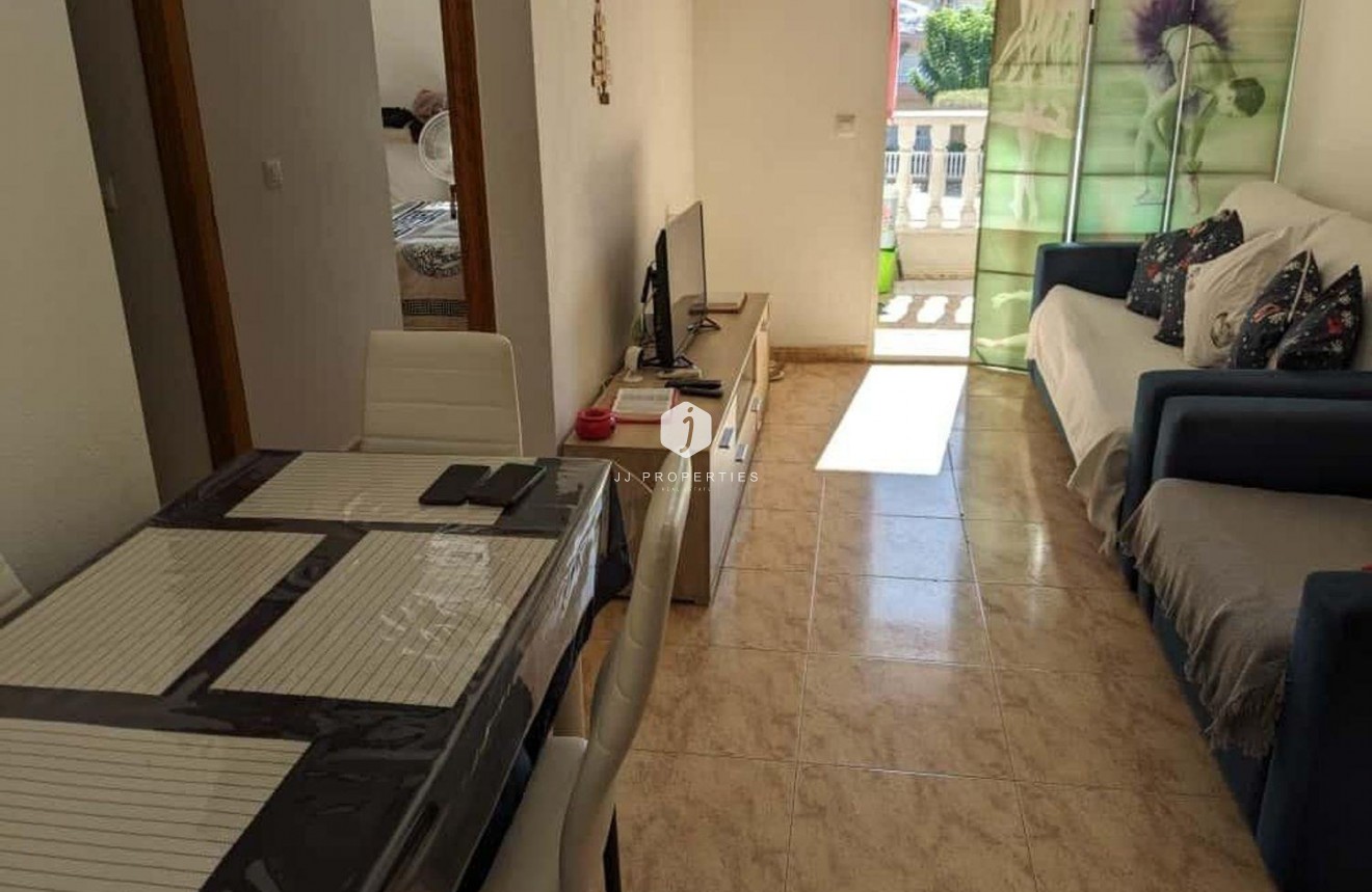 Resale - Apartment / flat -
Torrevieja - Playa del Cura