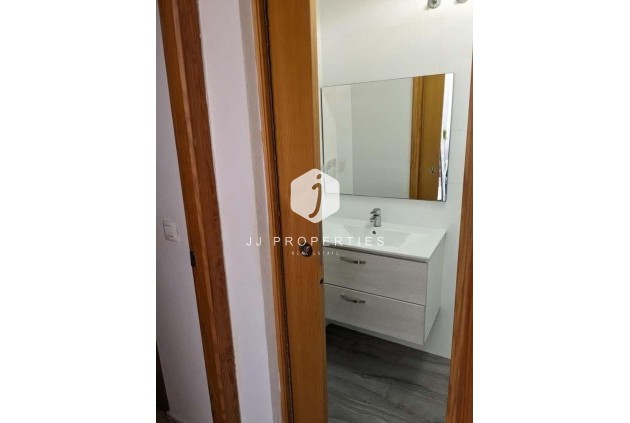 Resale - Apartment / flat -
Torrevieja - Playa del Cura