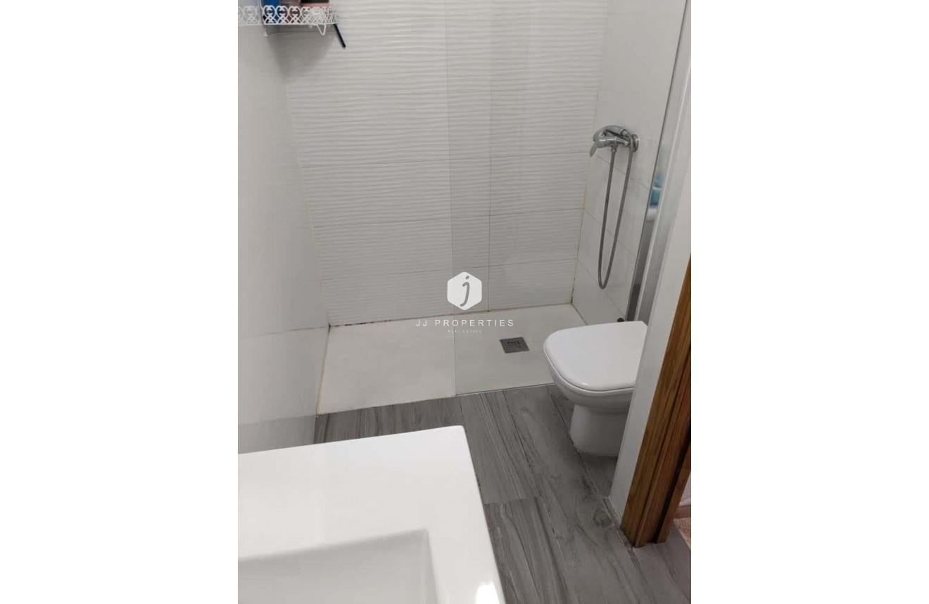 Resale - Apartment / flat -
Torrevieja - Playa del Cura