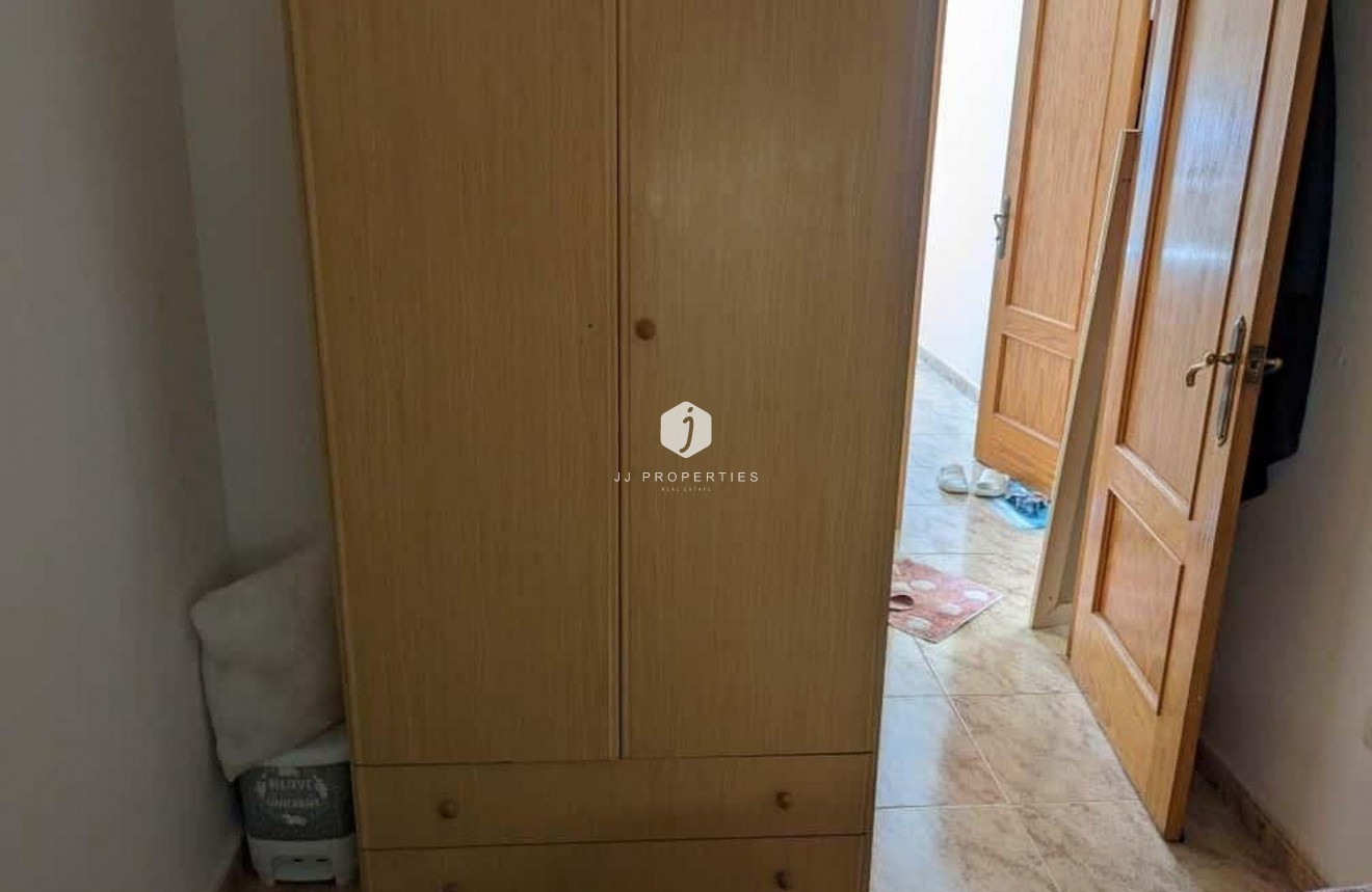 Resale - Apartment / flat -
Torrevieja - Playa del Cura