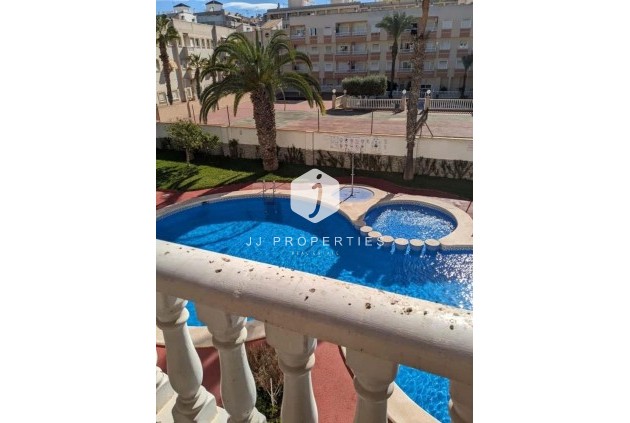 Resale - Apartment / flat -
Torrevieja - Playa del Cura