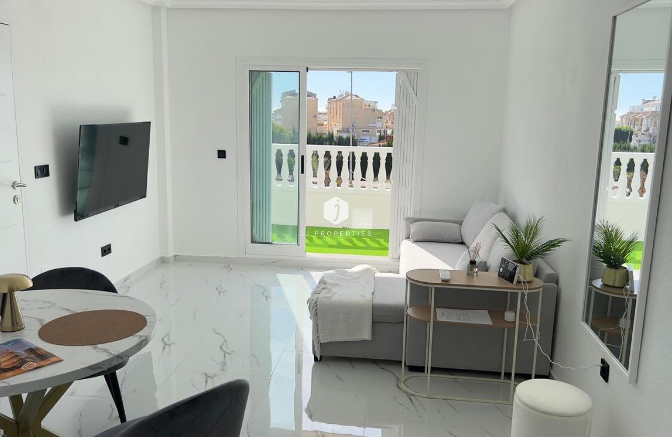 Resale - Apartment / flat -
Orihuela Costa - Costa Blanca