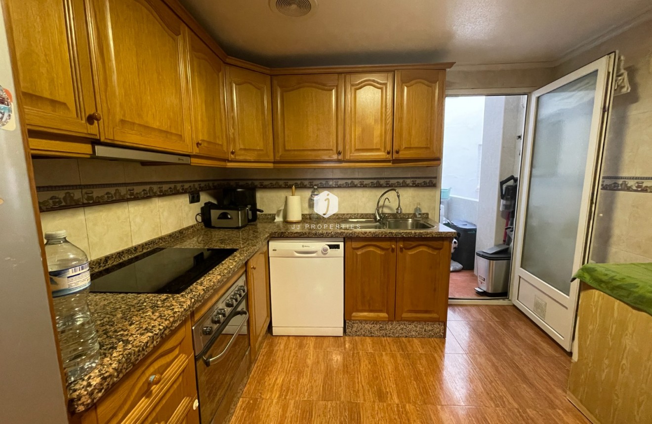 Resale - Apartment / flat -
Torrevieja - Costa Blanca