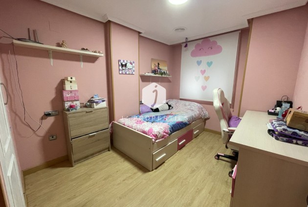 Resale - Apartment / flat -
Torrevieja - Costa Blanca