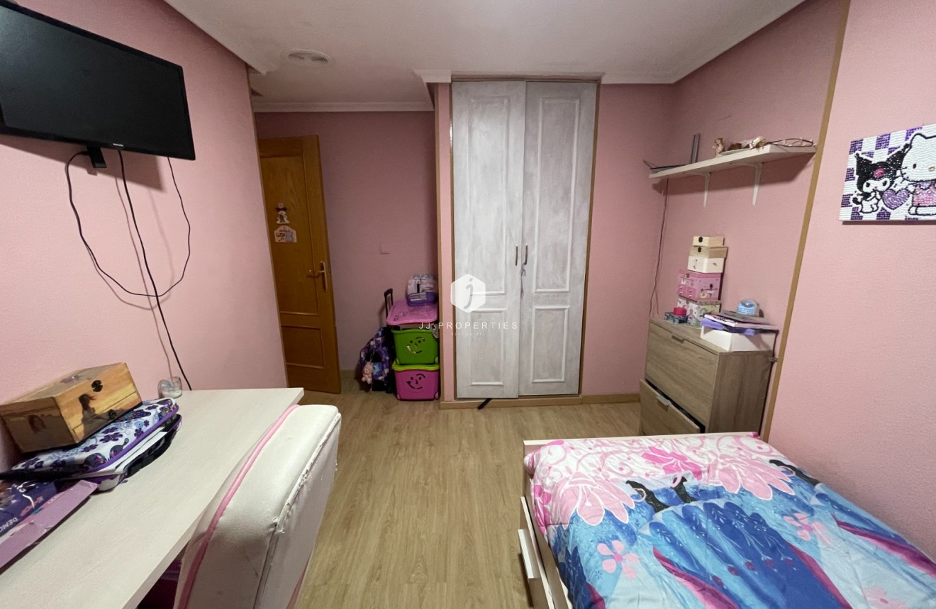 Resale - Apartment / flat -
Torrevieja - Costa Blanca