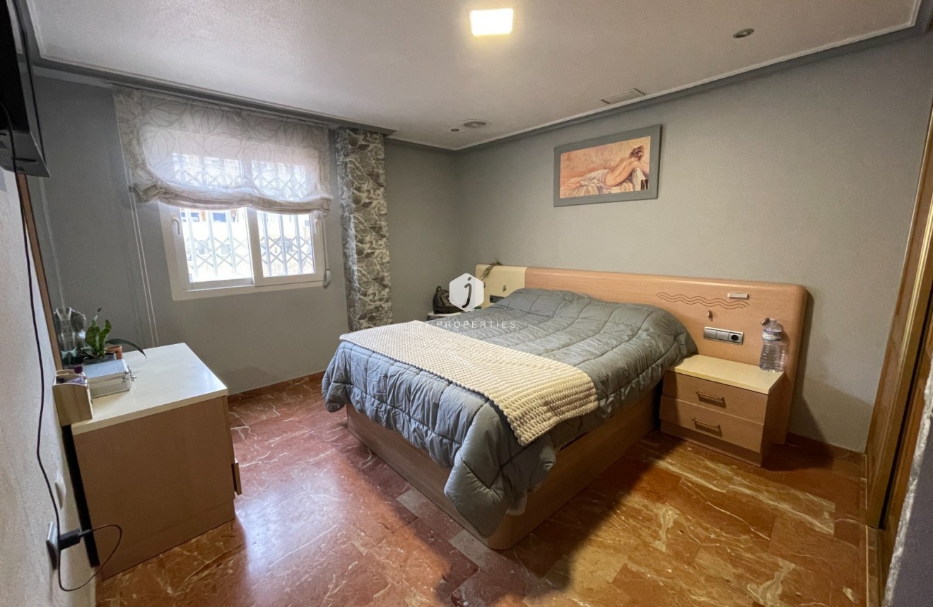 Resale - Apartment / flat -
Torrevieja - Costa Blanca