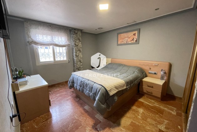 Resale - Apartment / flat -
Torrevieja - Costa Blanca