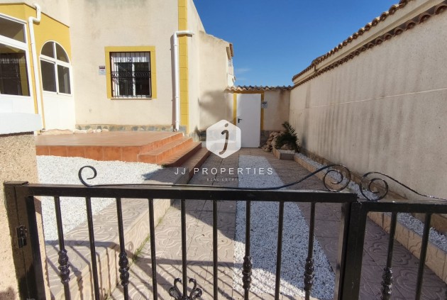 Resale - Bungalow -
Orihuela Costa - Costa Blanca