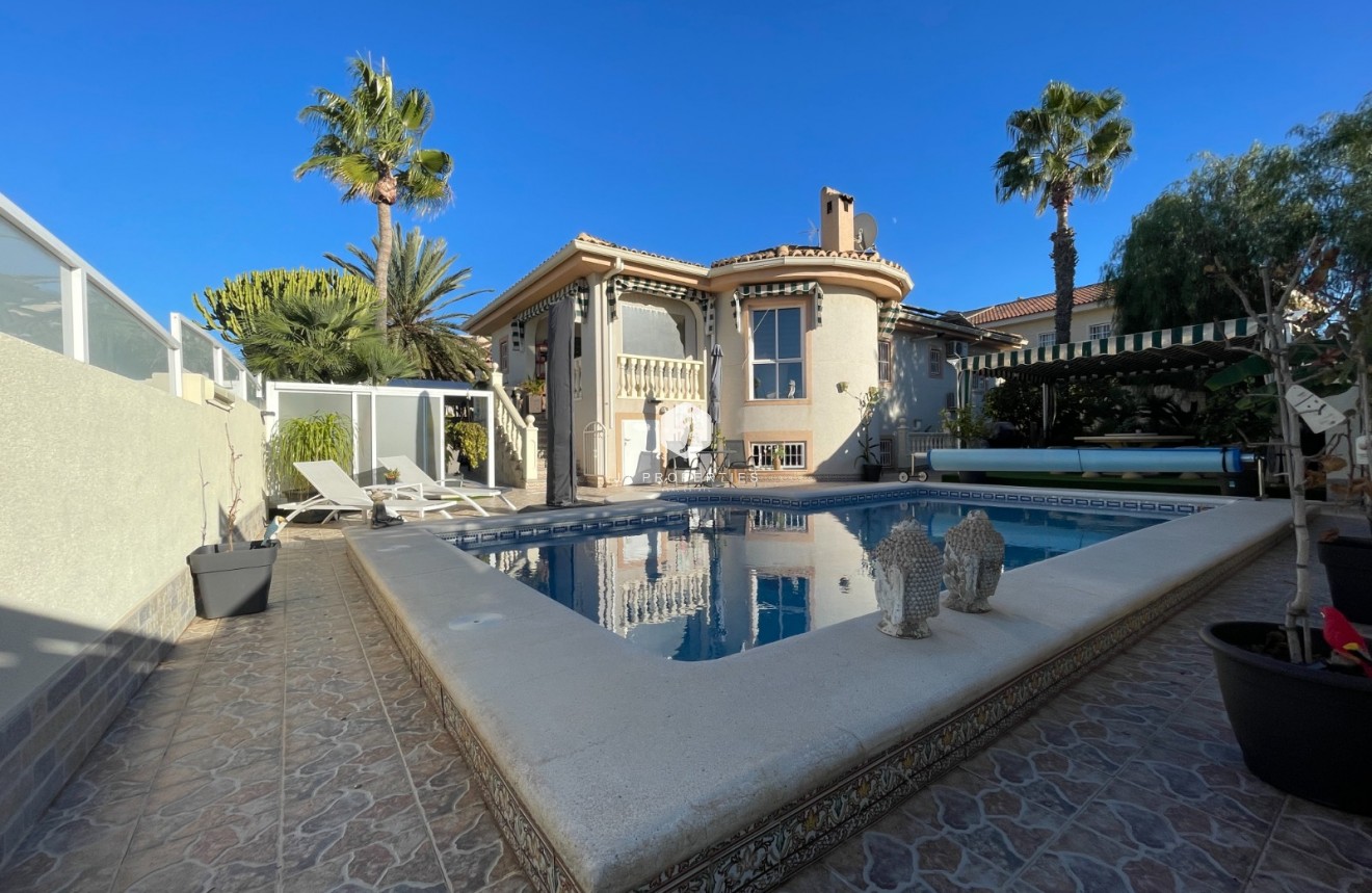 Resale - Villa -
Benijofar - Costa Blanca
