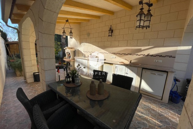 Resale - Villa -
Benijofar - Costa Blanca