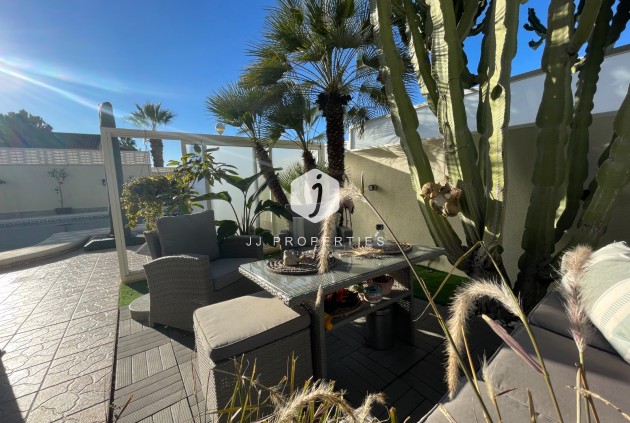 Resale - Villa -
Benijofar - Costa Blanca